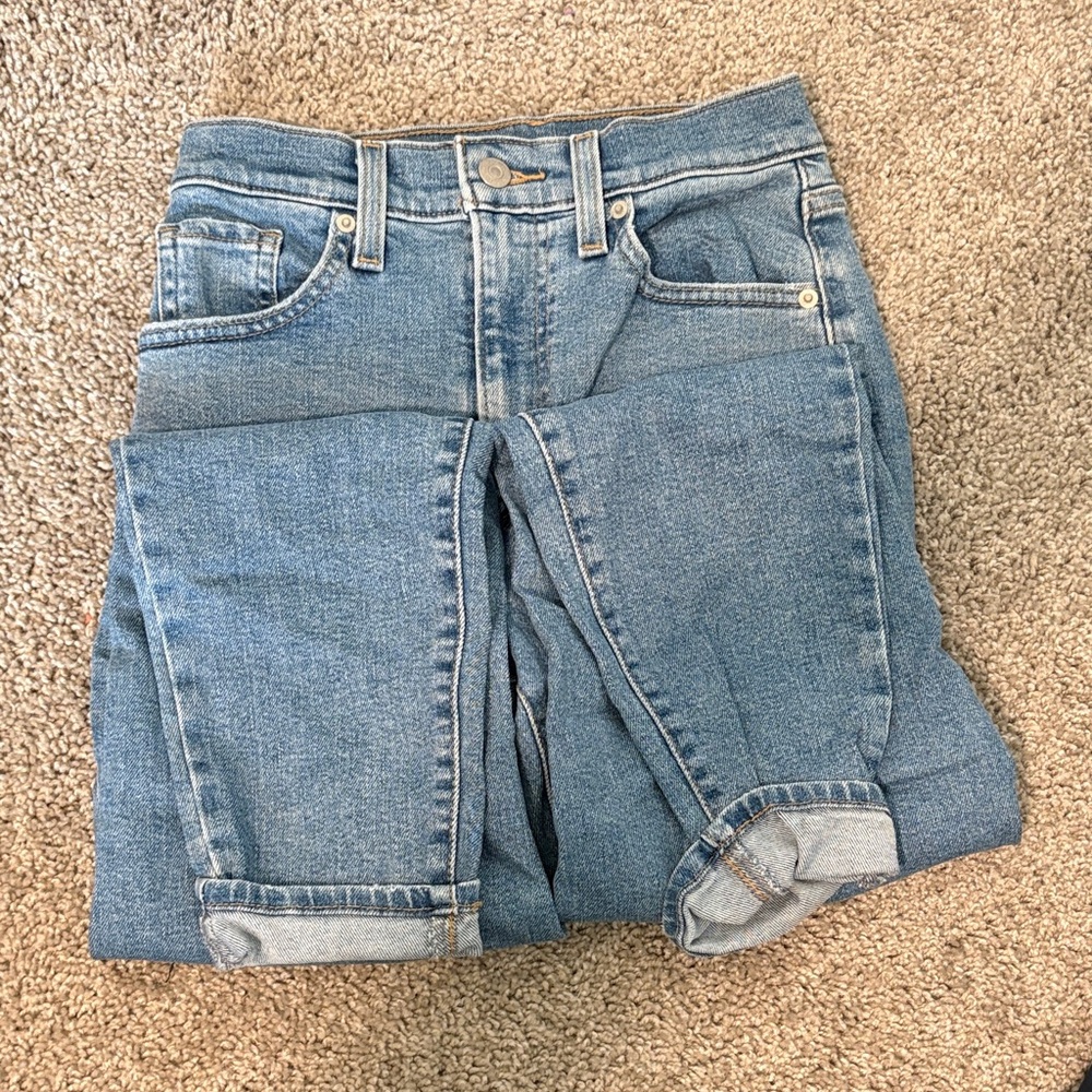 Classic Levi’s Blue Denim High Waisted Mom Jeans